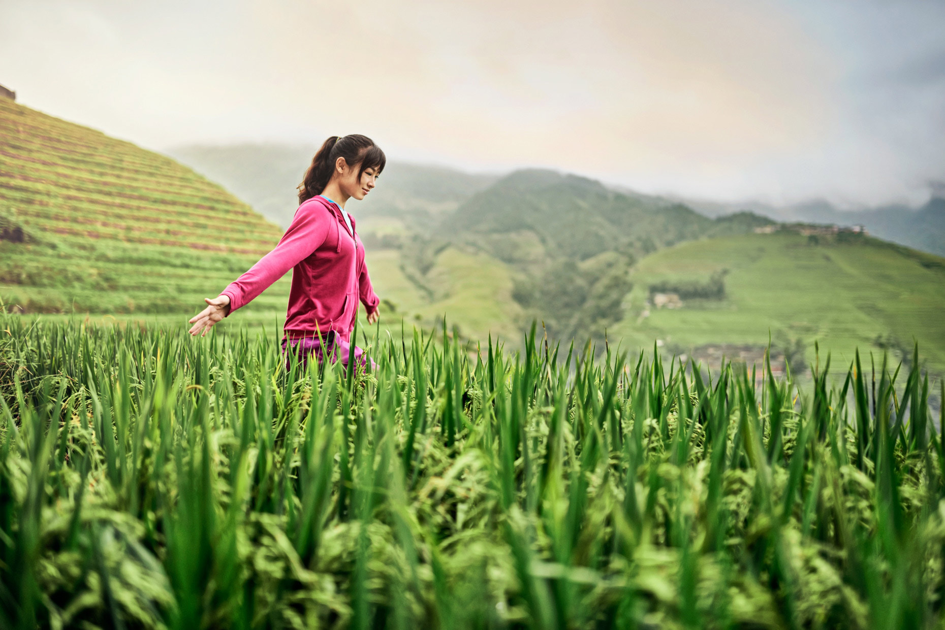 Abbott_China_Longji_Shot_04_Girl_In_field_0030_v3_Highres_TIFF_004